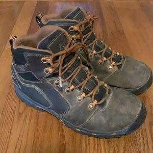 Danner Vicious 4.5” brown orange men’s work boot. Size 11.5.  Vibram sole.